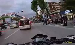 Motosikletlerle tek teker üzerinde yarışıp, görüntüleri sosyal medyada paylaştılar
