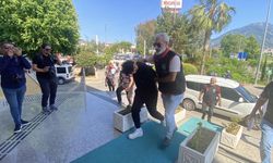 Muğla'da akaryakıt istasyonunda kadına şiddete 3 gözaltı; şüpheliler adliyede (2)