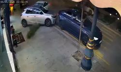 Nevşehir'de çarpışan 2 otomobilden 1'i su kanalına düştü; o anlar kamerada