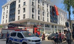 Öğrenci yurdunun çatısında çıkan yangın kontrol altına alındı