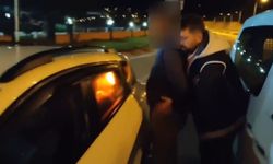 Otomobilden 6 kaçak göçmen çıktı; 2 tutuklama