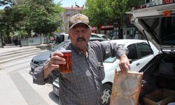 Otomobilden bal hırsızlığı kamerada