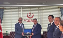 Pakistan Büyükelçisi Cüneyd, BBP lideri Destici’yi ziyaret etti