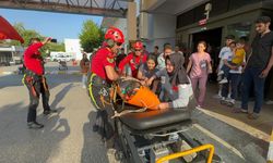 Paraşütle kayalıklara düşen turist, askeri helikopterle kurtarıldı