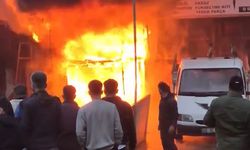 Rize'de oto döşemecide yangın
