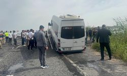 Şanlıurfa'da minibüs ile otomobil çarpıştı: 5 yaralı