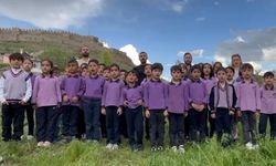 'Sarı Gelin' türküsünü Avrupalı çocuklara söylettiler
