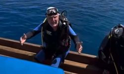 Son sünger avcısı ‘Aksona Mehmet’, denize ilk girişinin 60'ıncı yılını Ata Demirer ile dalış yaparak kutladı