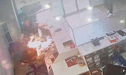 Telefon bataryası tamir sırasında patlayıp, alev aldı