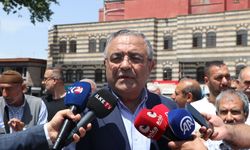 Terör örgütü PKK’nın fesih kararı sonrası Diyarbakır'da vatandaşlar halay çekti (2)