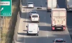 TIR'ın tekerinden kopan lastik kaplaması, zincirleme kazaya neden oldu