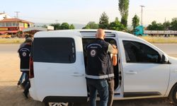 Tokat'ta durdurulan TIR'da 17 kaçak göçmen yakalandı; 2 gözaltı