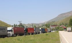 Türkiye-İran sınırında 3 kilometrelik TIR kuyruğu