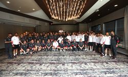 A Milli Futbol Takımı'nda geleneksel bayramlaşma töreni gerçekleştirildi