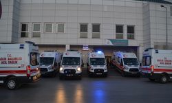 Aksaray'da iki otomobil çarpıştı: 8 yaralı