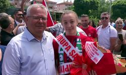 Avrupa şampiyonu Eylem Engin, Edirne'de coşkuyla karşılandı