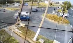 Aydın'da iki otomobilin çarpıştığı kaza kamerada: 5 yaralı / Ek fotoğraflar