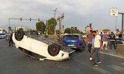Aydın'da iki otomobilin çarpıştığı kaza kamerada: 5 yaralı