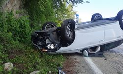 Bayram tatiline giden aile kaza yaptı: 3 yaralı