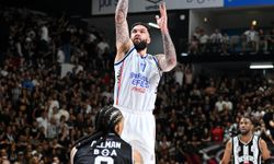 Beşiktaş - Anadolu Efes: 87-90