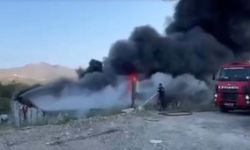 Bodrum'da yangın; 30'a yakın konteyner zarar gördü