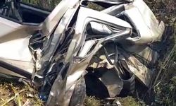 Edirne'de aynı yöne giden otomobiller çarpıştı; 1 ölü, 1 yaralı