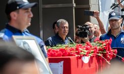 Ferdi Zeyrek için belediye önünde tören (2)