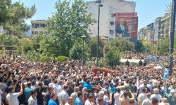 Ferdi Zeyrek, Manisa'da son yolculuğuna uğurlandı (3)