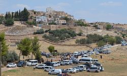 İzmir'de kazada ölen 3 kardeş, Mardin’de yan yana toprağa verildi