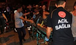 Kamyonete çarpan minibüsün şoförünü itfaiyeye kurtardı