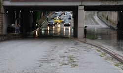 Konya'da sağanak; cadde, sokak ve altgeçitler suyla doldu