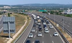 Kuzey Marmara Otoyolu İzmit geçişinde yoğunluk yaşanıyor