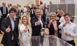 Polonya, cumhurbaşkanlığı seçiminin ikinci turu için sandık başında