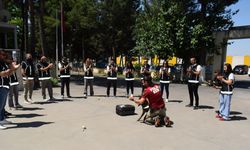 Sağlık sorunları nedeniyle emekli edilen 'Linda' için pasta kesildi