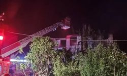 Sakarya’da 2 katlı ev yangında küle döndü
