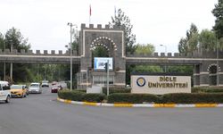 'Türk toplumu şu an 7 saat 13 dakikasını internette geçiriyor'