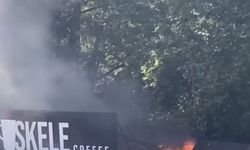 Yangın söndürme çalışmalarına polisler de hortumla müdahale etti