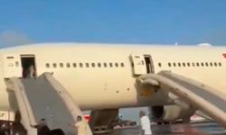 Antalya Havalimanında iniş takımından duman çıkan uçağın yolcuları slayt açılarak tahliye edildi