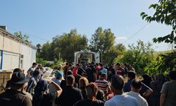 Tatile geldi, baraj gölüne düşen terliğini almak isterken boğuldu