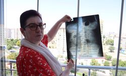 22 yıldır karnında ameliyat iğnesiyle yaşıyor