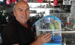 50 metrekarelik dükkanında kuş sesleri eşliğinde üretim yapıyor