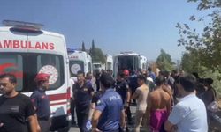 Aydın'da turistleri taşıyan midibüs devrildi: 7 yaralı
