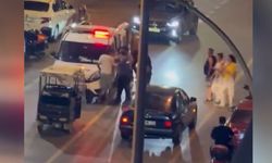 Bıçakla araçlara saldıran şüpheliye biber gazlı müdahale kamerada