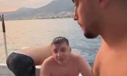 Boğulma tehlikesi geçiren Ukraynalıyı tekneciler kurtardı