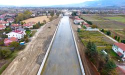 Bolu'da tarım arazilerinin sulanmasında kullanılan derenin bazı bölümleri kurudu
