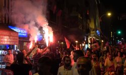 Bursa'da '30 Ağustos' coşkusu fener alayıyla kutlandı