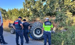 Bursa'da devrilen traktörün altında kalan sürücü öldü