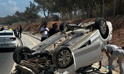 Çalıntı otomobille kaza yaptılar; 4 yaralı