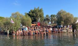 Çelebi Adası'na ulaşıp, Türk bayrağı açtılar