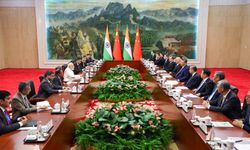 Çin Devlet Başkanı Şi, Hindistan Başbakanı Modi ile görüştü